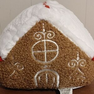 Cupcakes and cashmere pilloww